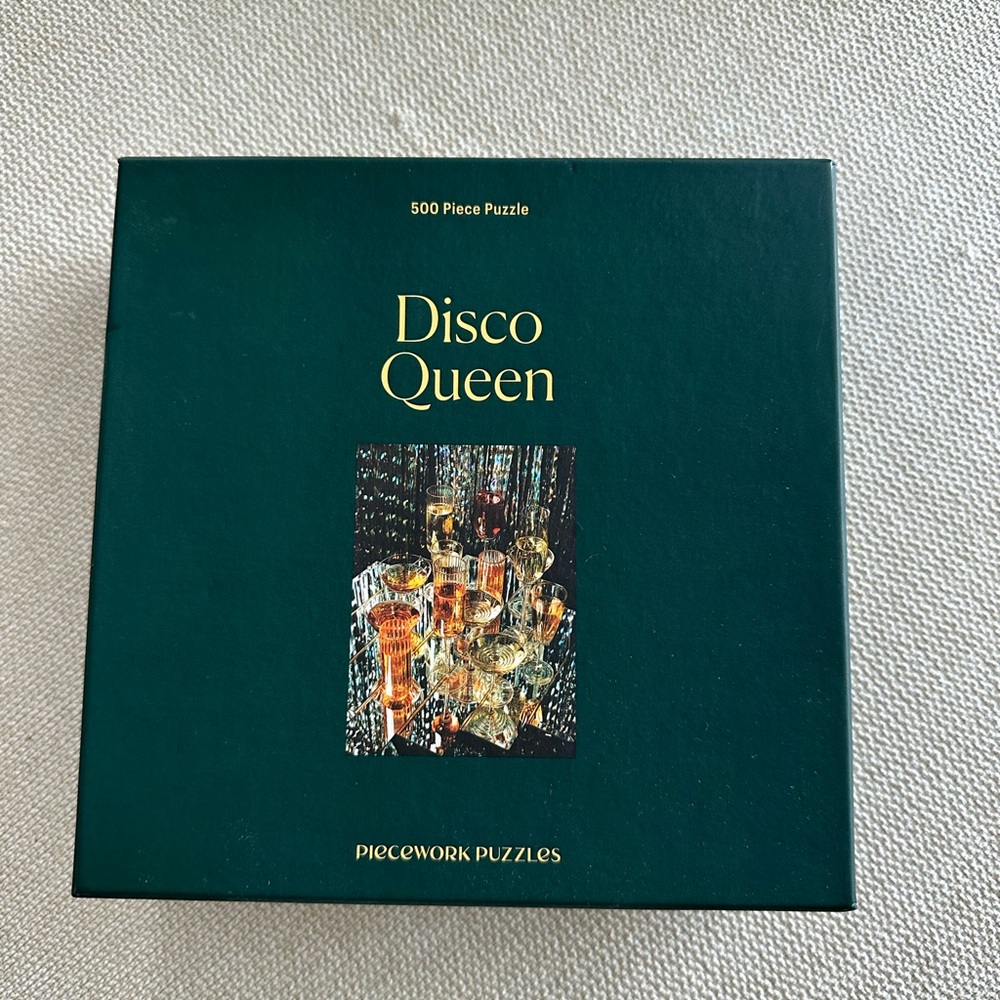 Piecework 500 piece disco queen puzzle